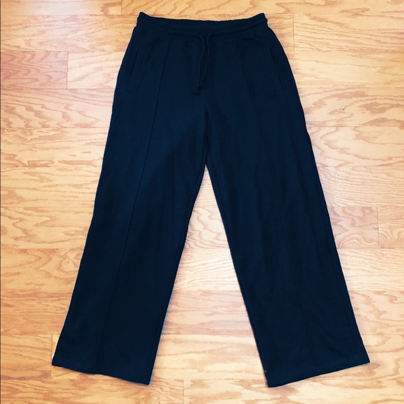 Black Wide Leg Sweatpants - Picture 2 of 8